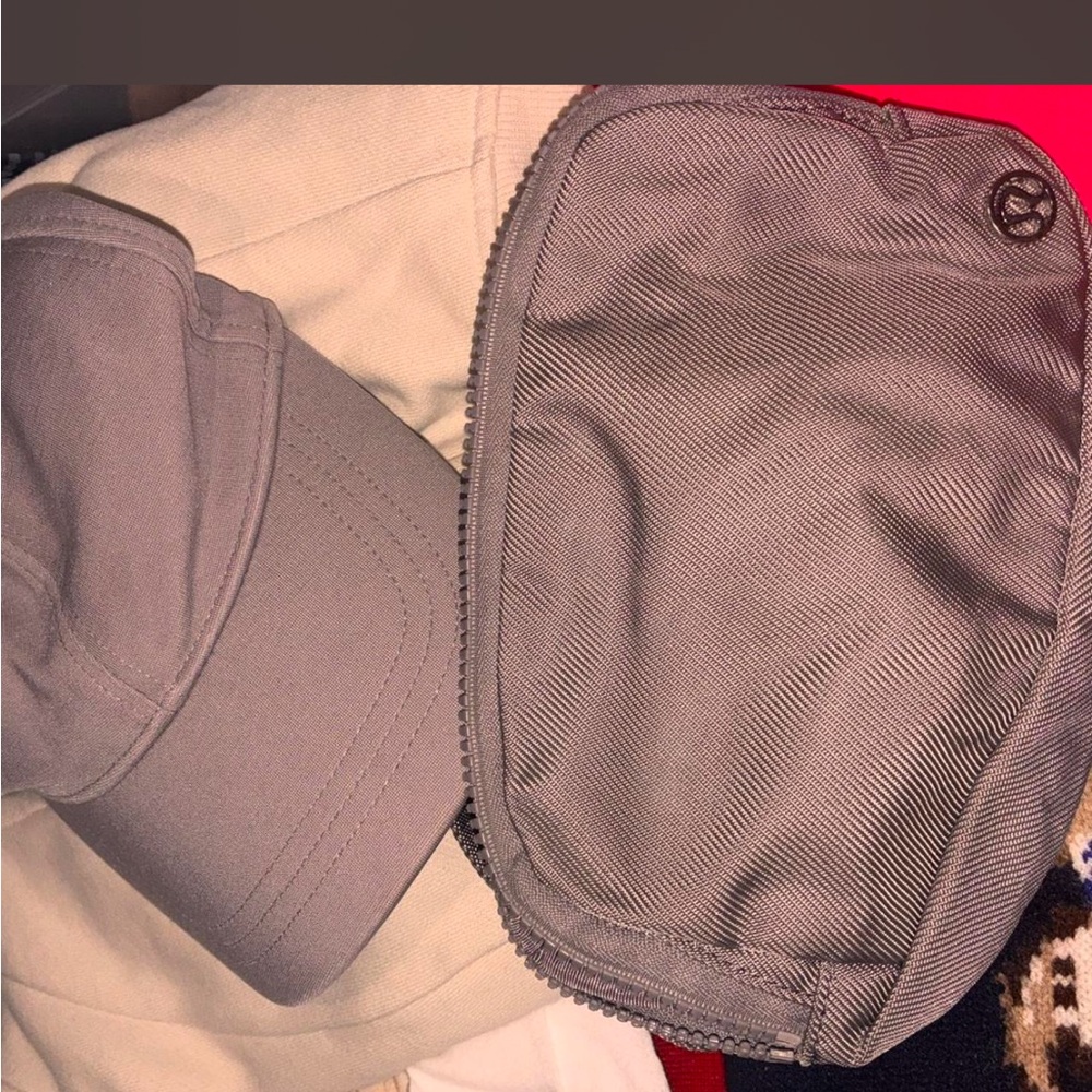 lululemon athletica gray/purple cap and pouch set